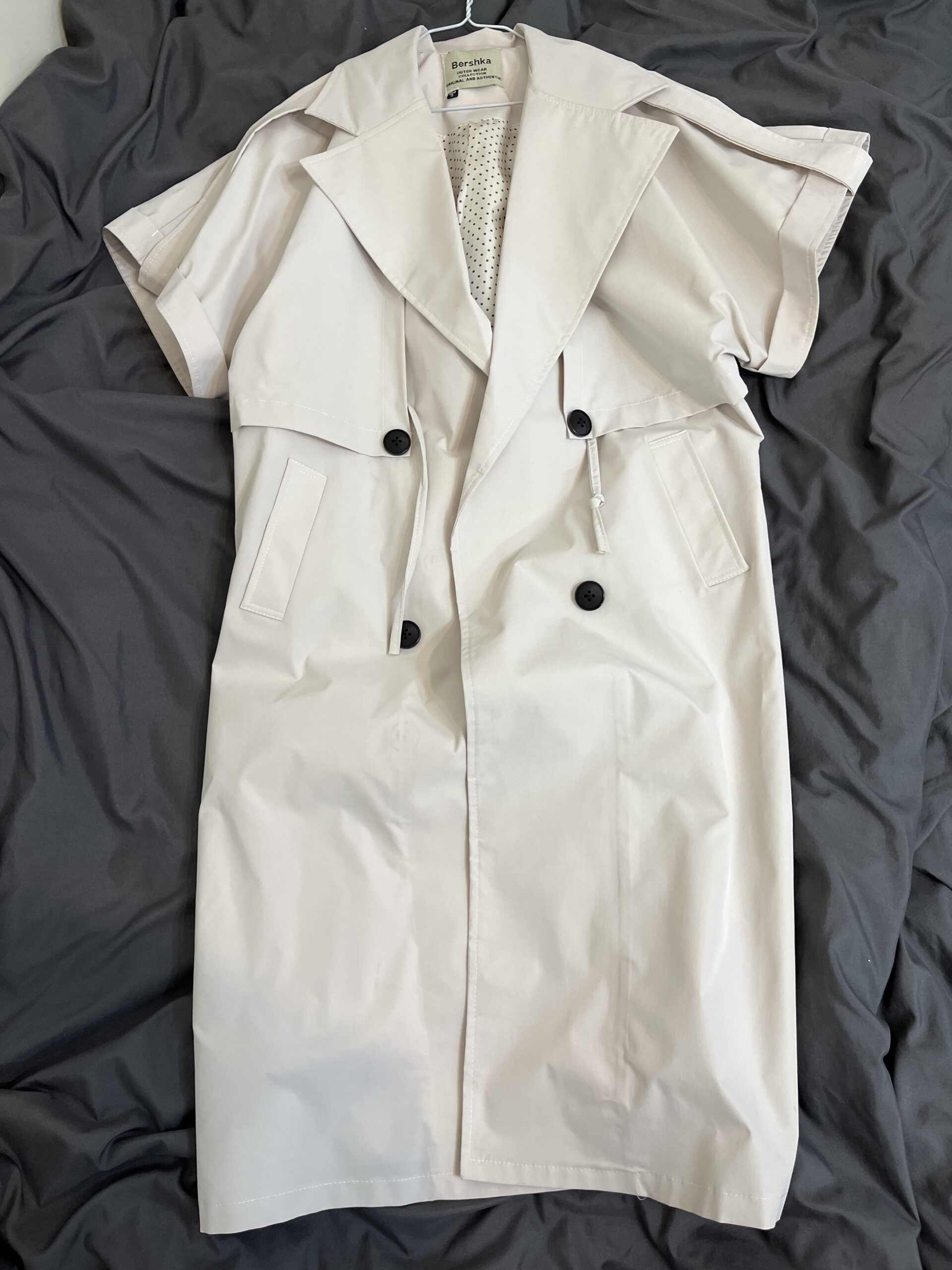 EF66FF8E-8B53-49E8-9FC9-9736C854875E